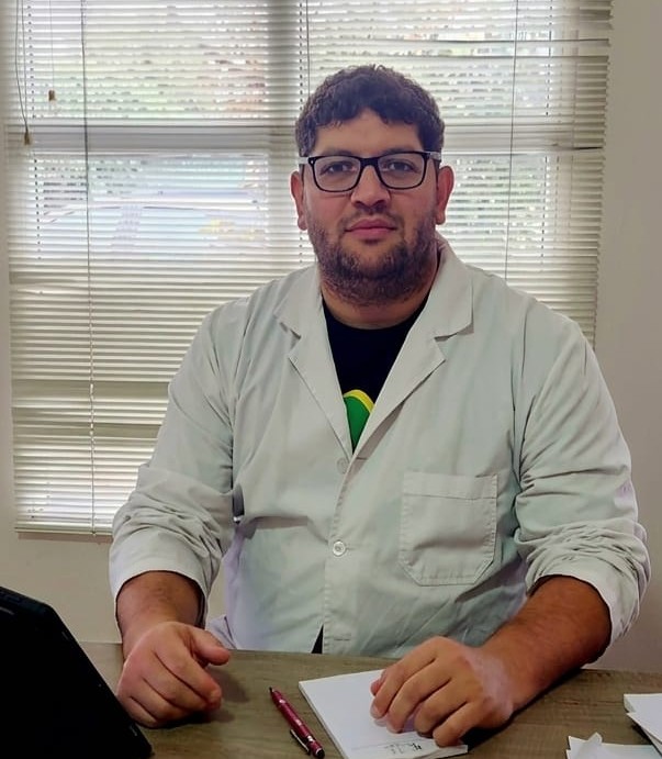Dr. Cristian Aguila